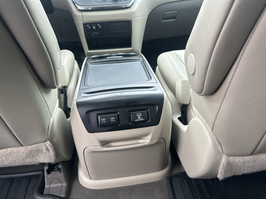 Used 2019 Toyota Sienna XLE w/ XLE Navigation Package FWD image 22