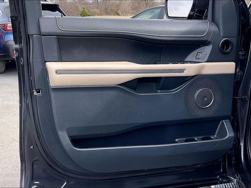 Used 2022 Ford Expedition Max XLT RWD image 22