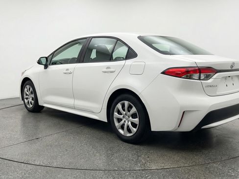 Used 2025 Toyota Corolla LE image 6