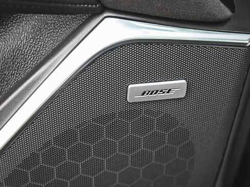 Used 2016 Cadillac Escalade Platinum image 10