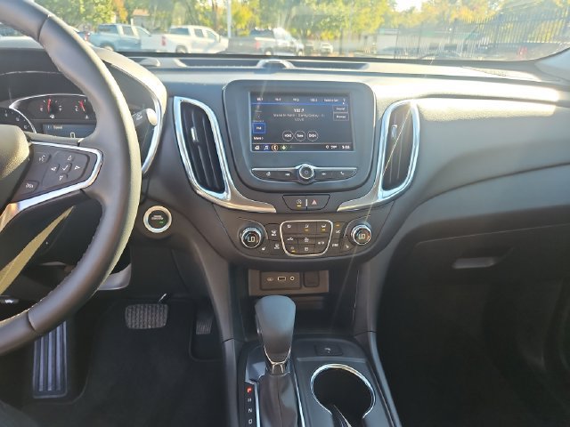 Used 2024 Chevrolet Equinox LT FWD image 17