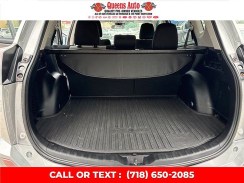 Used 2017 Toyota RAV4 XLE AWD/4WD image 14