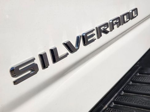 Used 2021 Chevrolet Silverado 3500 LT image 9