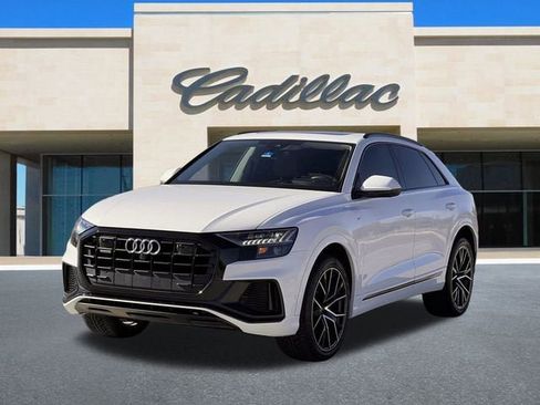 Used 2021 Audi Q8 Prestige w/ Prestige Package image 9