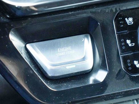 Used 2024 GMC Sierra 1500 AT4 w/ Technology Package image 43