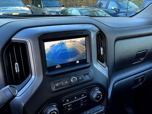 Used 2022 Chevrolet Silverado 1500 Custom image 10