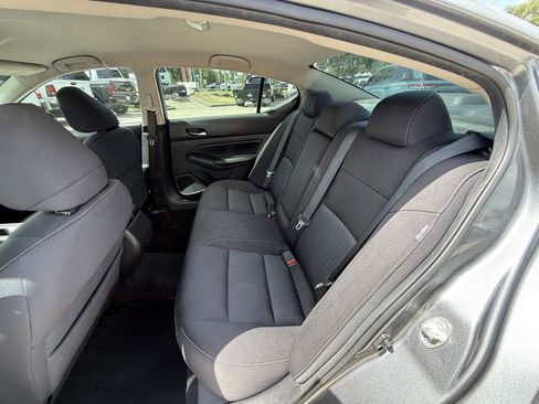 Used 2020 Nissan Altima 2.5 S FWD image 29