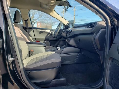 Used 2020 Ford Escape SE image 27