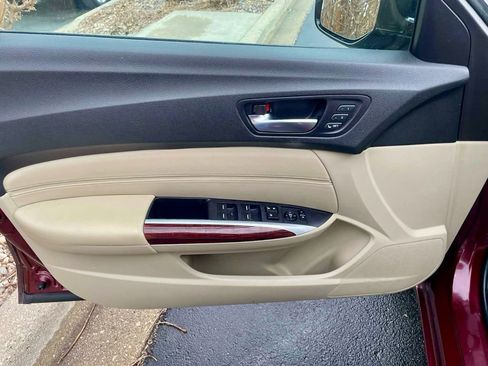 Used 2015 Acura TLX FWD image 18