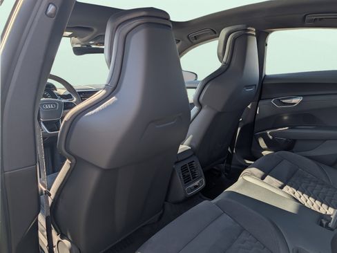 Used 2023 Audi e-tron GT Premium Plus image 23