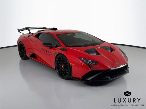 Used 2022 Lamborghini Huracan STO image 3