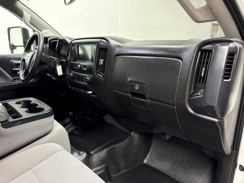 Used 2019 Chevrolet Silverado 2500 W/T AWD/4WD image 22