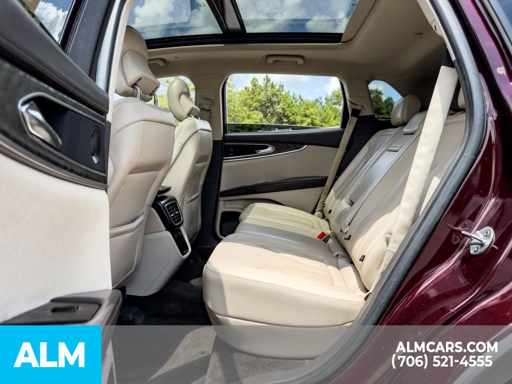Used 2017 Lincoln MKX Reserve w/ Driver Assistance Package AWD/4WD image 16