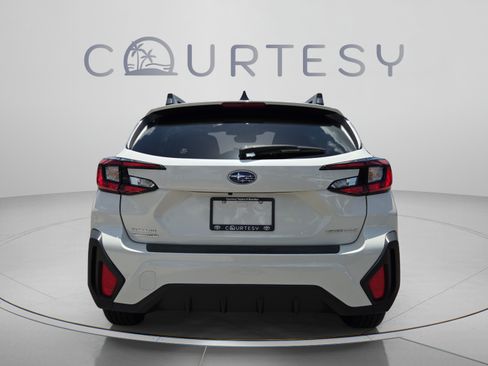Used 2024 Subaru Crosstrek 2.0i Premium AWD/4WD image 4
