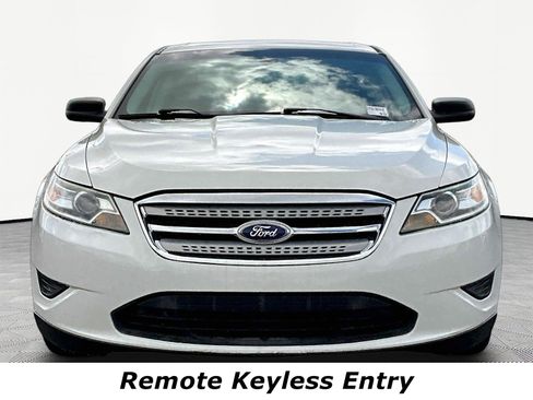 Used 2012 Ford Taurus SE FWD image 2