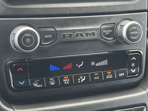 Used 2024 RAM ProMaster 2500 w/ Convenience Group FWD image 20