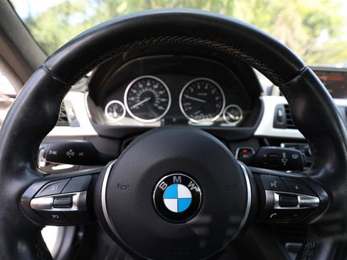 Used 2016 BMW 320i xDrive Sedan AWD/4WD image 23