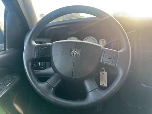 Used 2004 Dodge Ram 1500 Truck SLT image 18