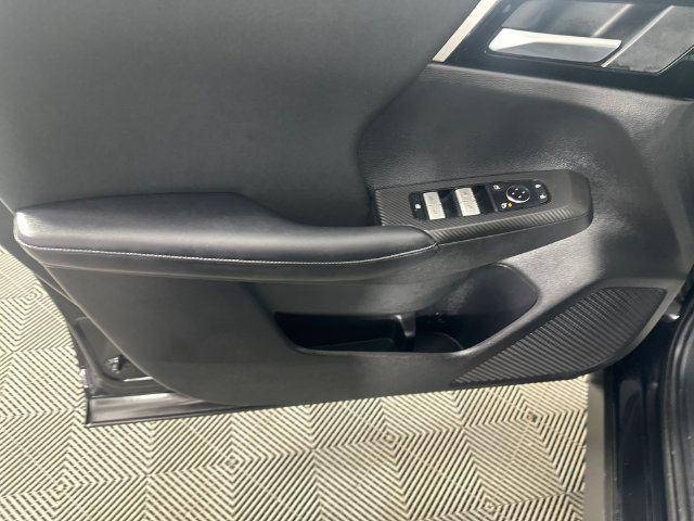 Used 2023 Mitsubishi Outlander ES AWD/4WD image 6