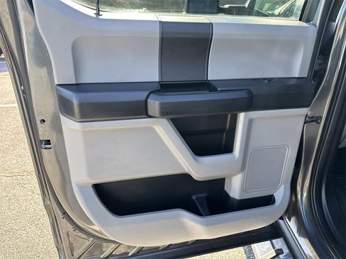 Used 2020 Ford F450 XL w/ STX Appearance Package image 24