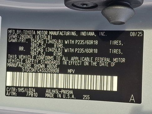 Certified 2025 Toyota Sienna XSE image 28