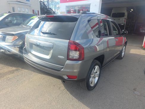 Used 2014 Jeep Compass Latitude image 5