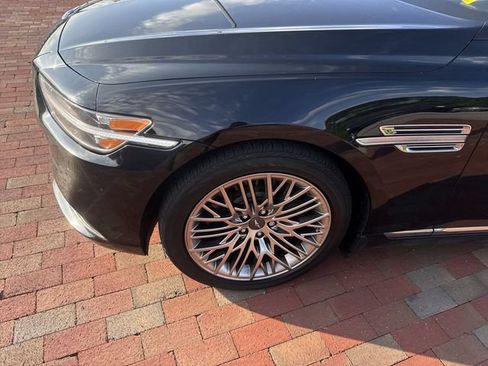 Used 2021 Genesis G90 5.0 Ultimate RWD image 2