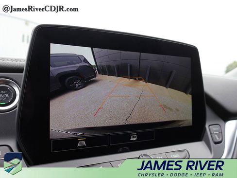 Used 2025 Chevrolet Blazer LT AWD/4WD image 33