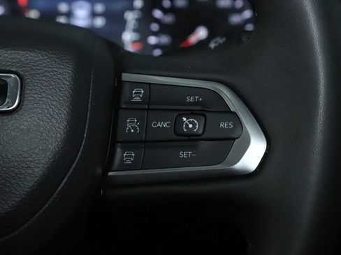 Used 2025 Jeep Compass Limited AWD/4WD image 23