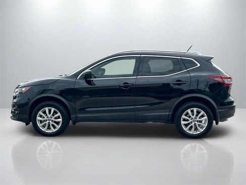 Used 2020 Nissan Rogue Sport SV image 8