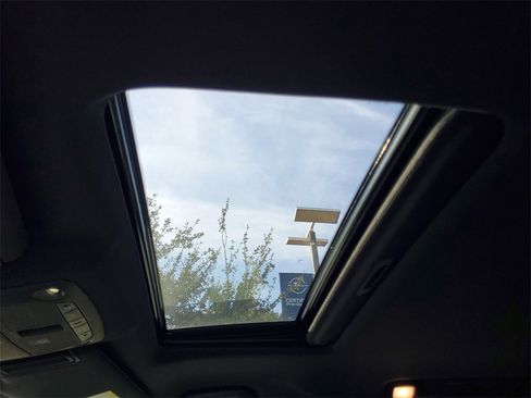 Certified 2023 Nissan Armada SL w/ Midnight Edition Package image 20