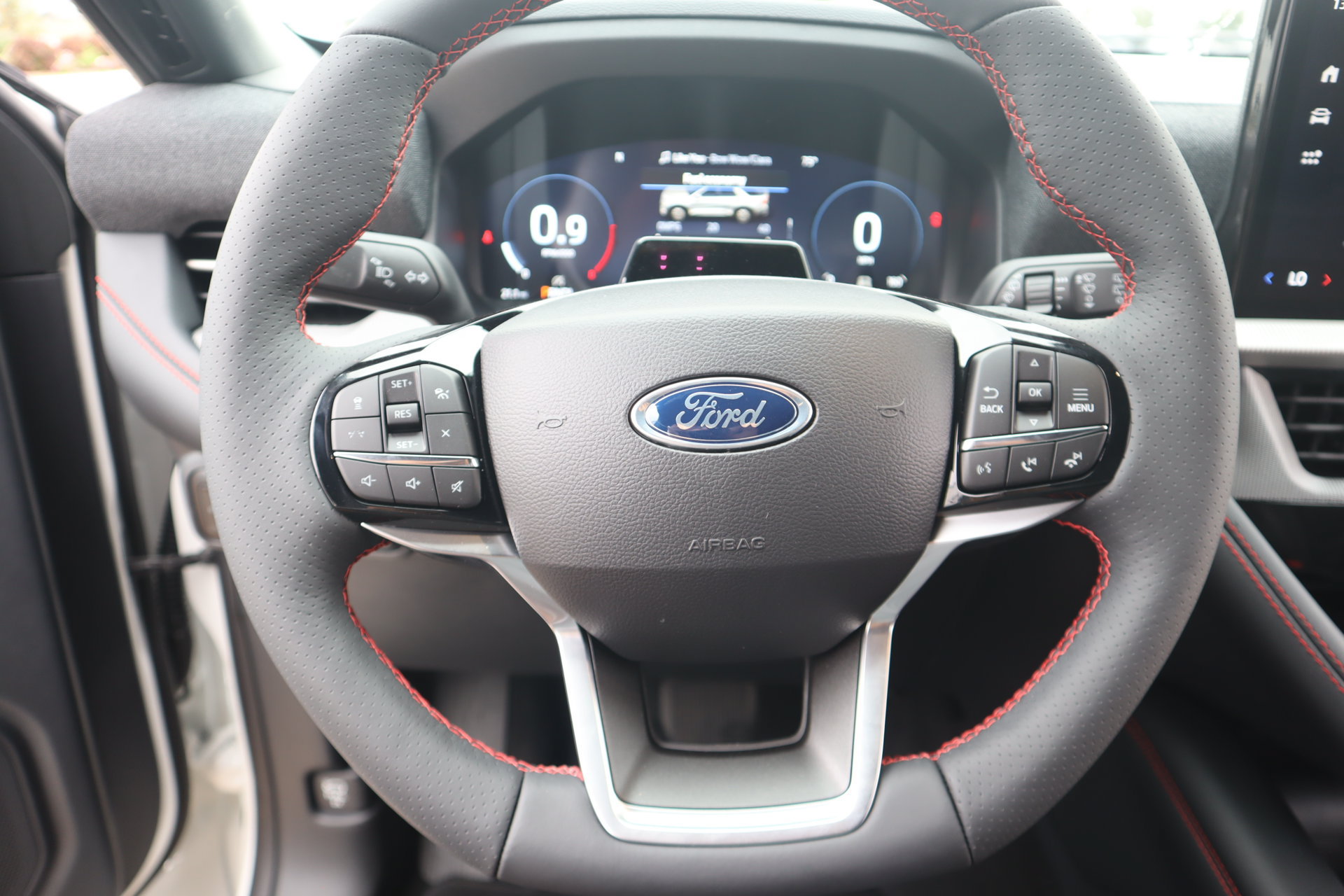 New 2026 Ford Explorer ST-Line AWD/4WD image 3