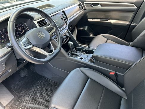 Used 2023 Volkswagen Atlas SE w/ Panoramic Sunroof Package FWD image 17