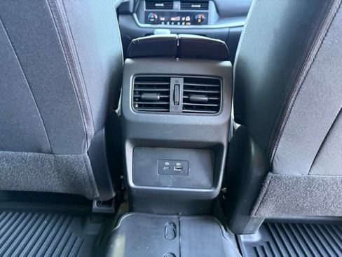 Used 2023 Nissan Rogue SV FWD image 24