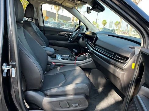 New 2026 Kia Carnival SX Prestige FWD image 24