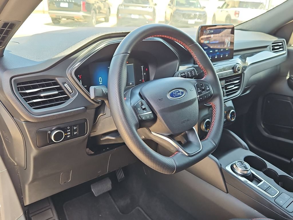 Used 2025 Ford Escape ST-Line AWD/4WD image 15