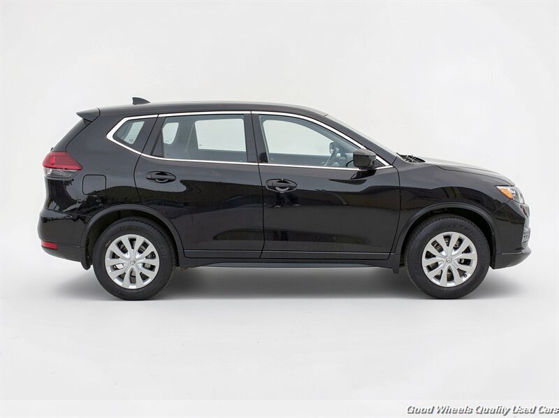 Used 2018 Nissan Rogue S FWD image 4