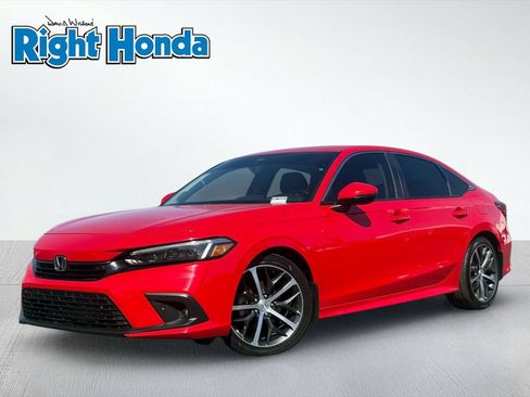 Used 2024 Honda Civic Touring image 2