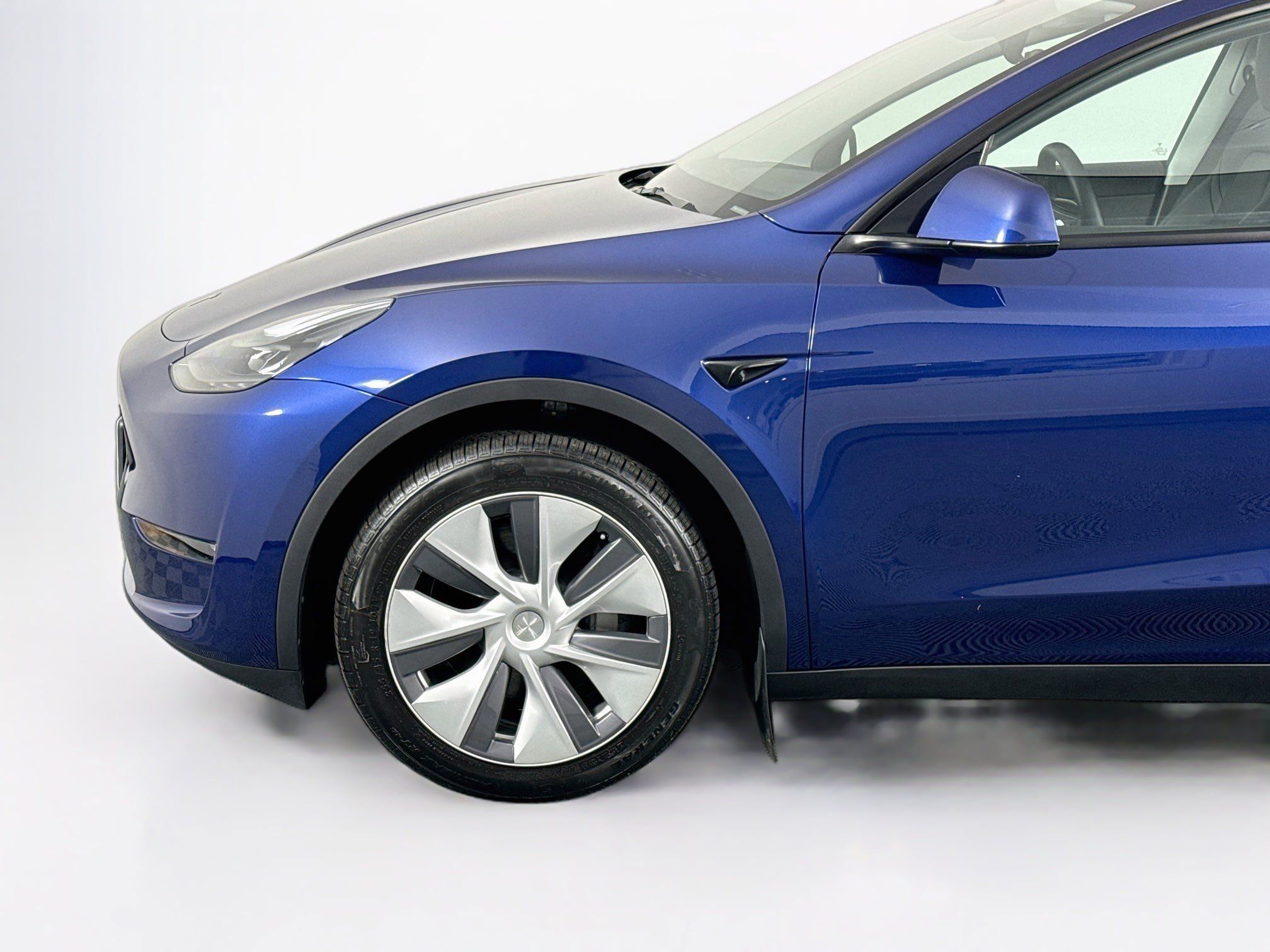 Used 2023 Tesla Model Y Long Range AWD/4WD image 40