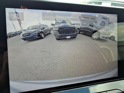 New 2026 Jeep Compass Latitude image 12