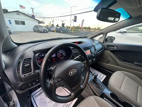 Used 2015 Kia Forte EX w/ UVO Package W/17" Alloys FWD image 29