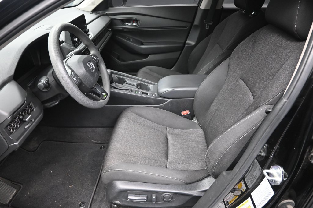 Used 2023 Honda Accord EX image 13