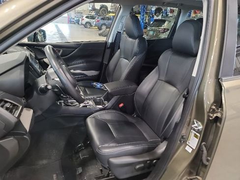 Used 2023 Subaru Forester Limited AWD/4WD image 18