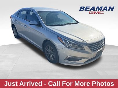 Used 2015 Hyundai Sonata SE w/ Option Group 09