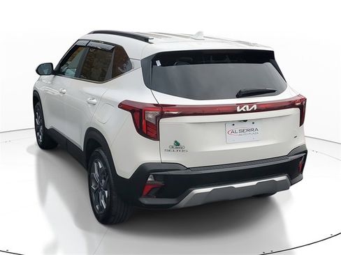Certified 2024 Kia Seltos S image 3