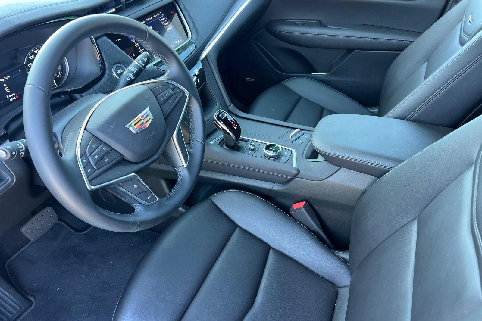 Used 2026 Cadillac XT5 Luxury FWD image 10