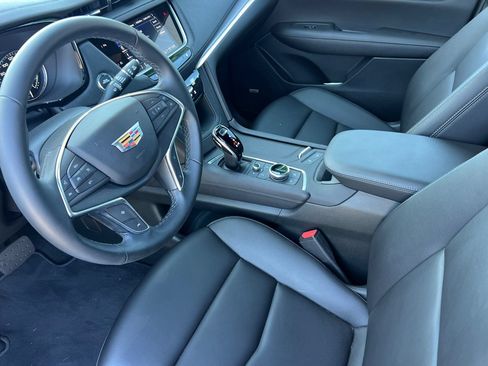 Used 2026 Cadillac XT5 Luxury FWD image 10
