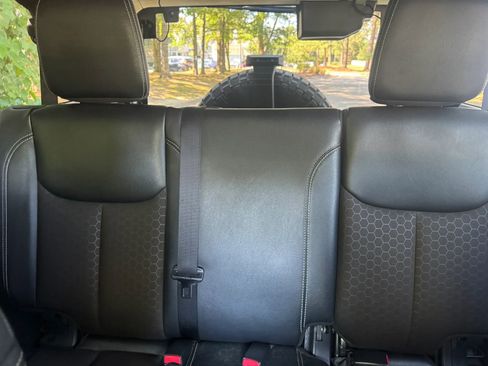 Used 2016 Jeep Wrangler Unlimited Sport AWD/4WD image 11