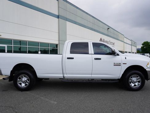 Used 2014 RAM 2500 Tradesman w/ Chrome Appearance Group AWD/4WD image 8