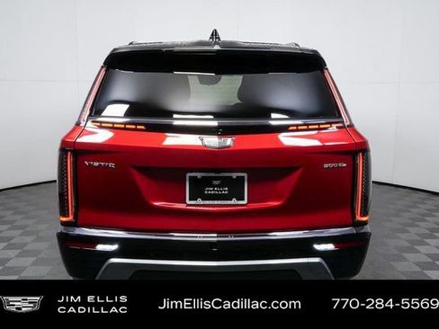 Certified 2026 Cadillac Vistiq Sport image 31